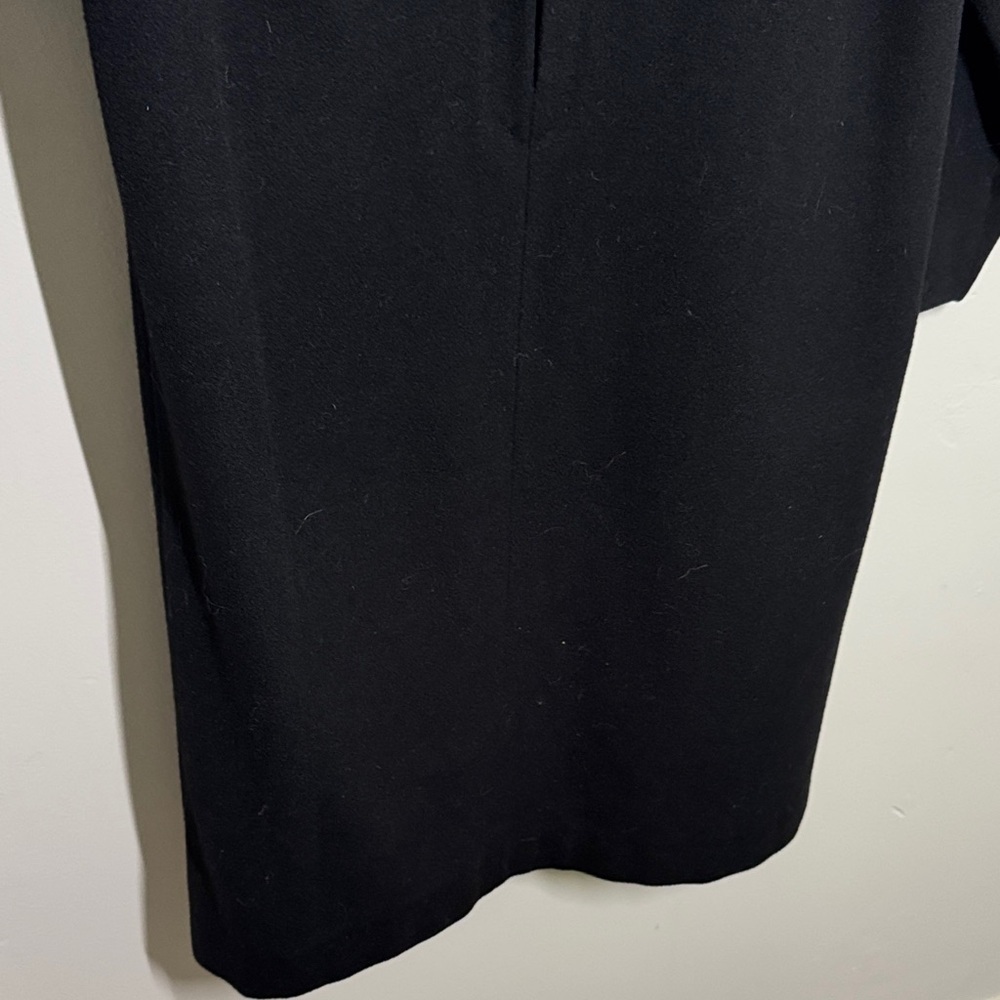 Chic Black Overcoat with Button Accents - Picture 8 of 9